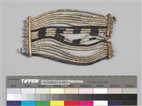 藏品(男子貝珠串腕飾)的圖片